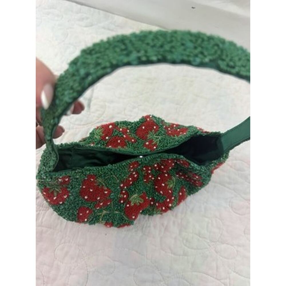 Green Red Strawberry Beaded Sequin Lined Bag Purse Snap Silver cutesy feminine - Picture 5 of 14